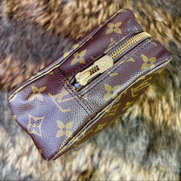 Louis Vuitton Vintage Monogram Canvas Trousse Toilette 23 Cosmetic Bag - Picture 7 of 12